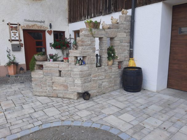 Natursteinmauer